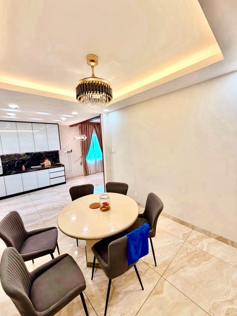 Austin Duta - Double Storey Terrace / Fully Renovated & Extended / Superb Condition - Thumbnail 8