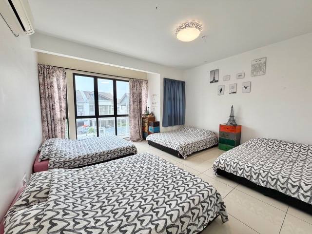 Mount Austin (Glenmarie) - Double Storey Terrace / Larger Type AirBnb Style / Gated & Guarded - Thumbnail 3