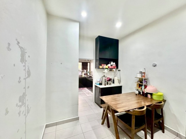 Nusa Bestari - Double Storey Terrace / Renovated & Extended / Walking Distance to 99 Speedmart - Thumbnail 9