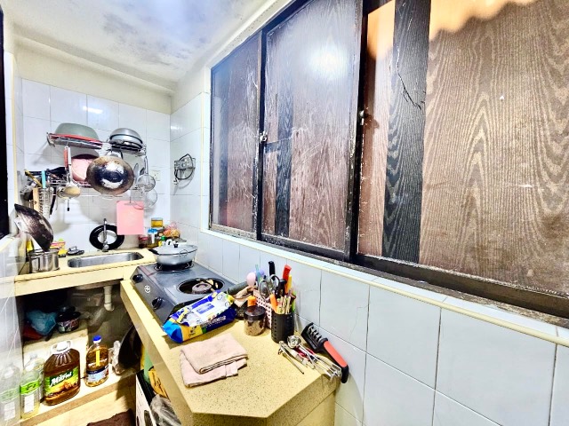 Johor Jaya - Double Storey Low Cost / Fully Renovated Unit / Good Condition - Thumbnail 6