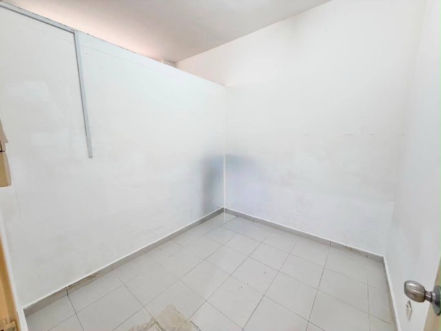 Mount Austin (LA Garden) - Double Storey Terrace / Original Condition / Right Opposite Austin Crest Shoplots - Thumbnail 8
