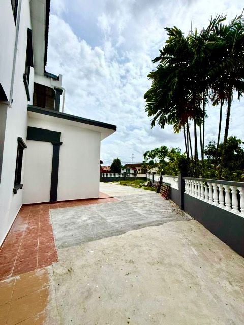 Desa Cemerlang - Double Storey Terrace Corner Lot / Big Extra Side Land / Refurbished in Good Condition - Thumbnail 13