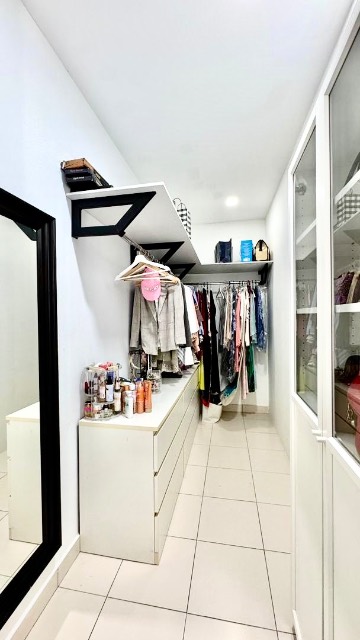 Nusa Idaman (Precinct 7) - Double Storey Terrace / Nicely Renovated & Well Maintained Unit - Thumbnail 4