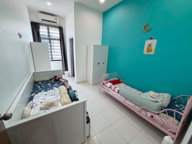 Mount Austin (LA Garden) - Double Storey Terrace / Basic Renovation in Good Condition / Walking distance to Austin Crest Shoplots - Thumbnail 5