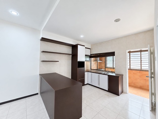 Impian Emas - Double Storey Terrace / Large Size & Built Up / Fully Renovated Unit - Thumbnail 14
