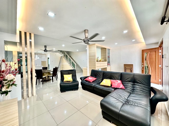 Seri Austin (Lakeview) - Double Storey Terrace / Fully Renovated & Furnished / Unblock View - Thumbnail 2