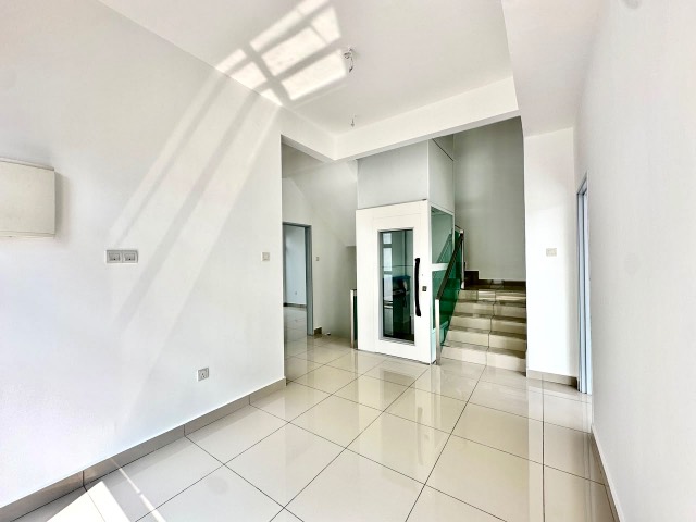 Mutiara Mas (Opal) - Three Storey Cluster / Private Lift in the Unit / Cheapest in the Market - Thumbnail 6