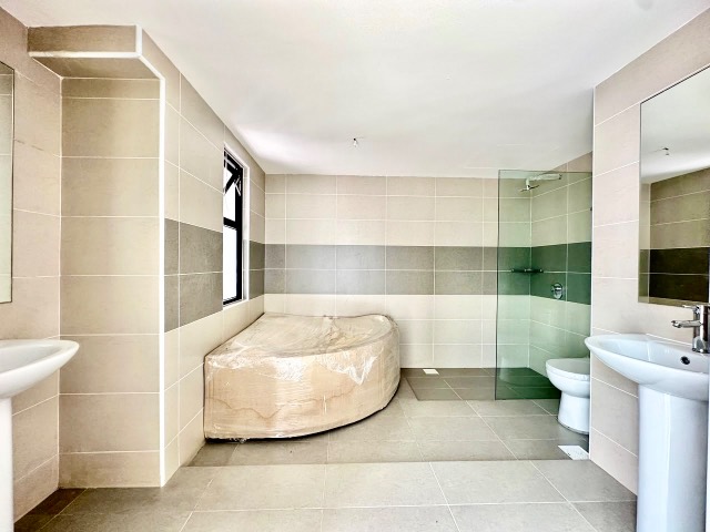 Mutiara Mas (Opal) - Three Storey Cluster / Private Lift in the Unit / Cheapest in the Market - Thumbnail 15