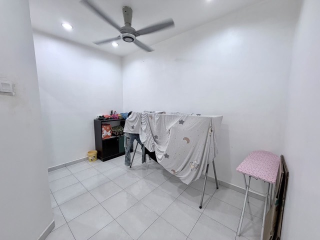 Austin Crest - Single Storey Terrace / Good Condition / 5mins to Shoplots - Thumbnail 6