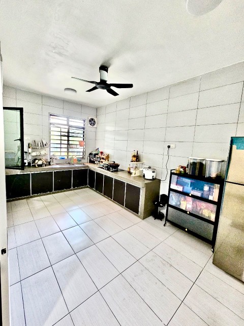 Mutiara Rini (Opal) - Three Storey Cluster House / Renovated & Furnished / Gated & Guarded - Thumbnail 10