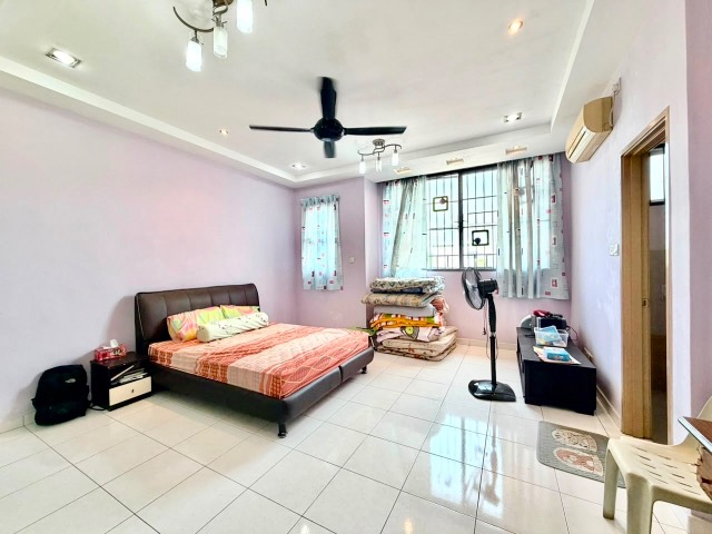 Bukit Indah - Double Storey Terrace / Basic Renovated in Good Condition / Gated & Guarded - Thumbnail 5