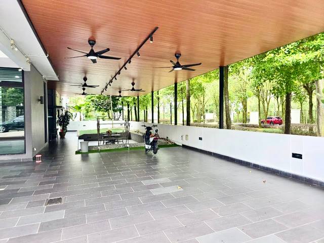 Eco Cascadia (Montana) - Double Storey Cluster Corner / Fully Renovated Unit  - Thumbnail 2