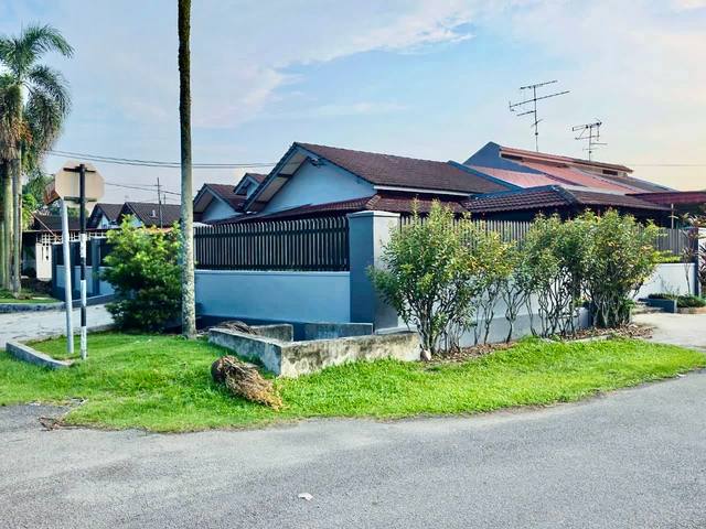 Taman Sri Tebrau - Single Storey Terrace / 15mins to CIQ / Perfect Investment Choice - Thumbnail 7