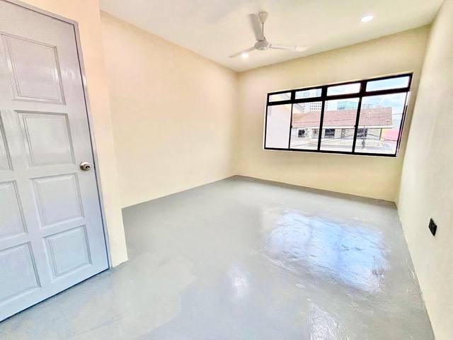 Taman Pelangi JB Town - Double Storey Semi Detached / Renovated & Well Maintained / 15 mins to CIQ - Thumbnail 7