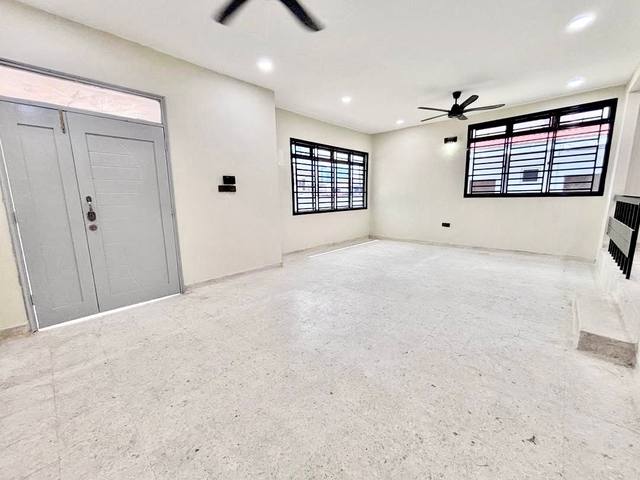 Taman Pelangi JB Town - Double Storey Semi Detached / Renovated & Well Maintained / 15 mins to CIQ - Thumbnail 4