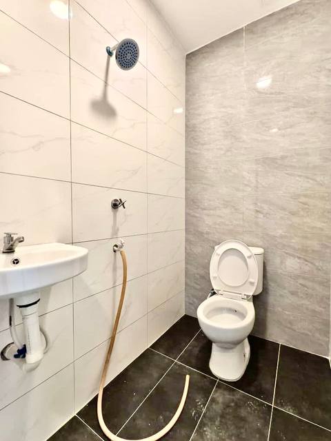 Johor Jaya - Single Storey Corner Lot / with 20ft Extra Land / Fully Renovate & Extend - Thumbnail 10