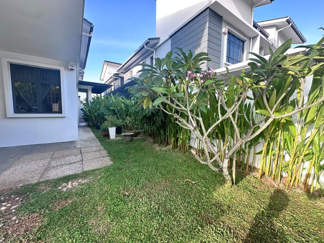 Mount Austin (Glenmarie) - Double Storey Cluster House / Renovated & Move In Condition  - Photo 1
