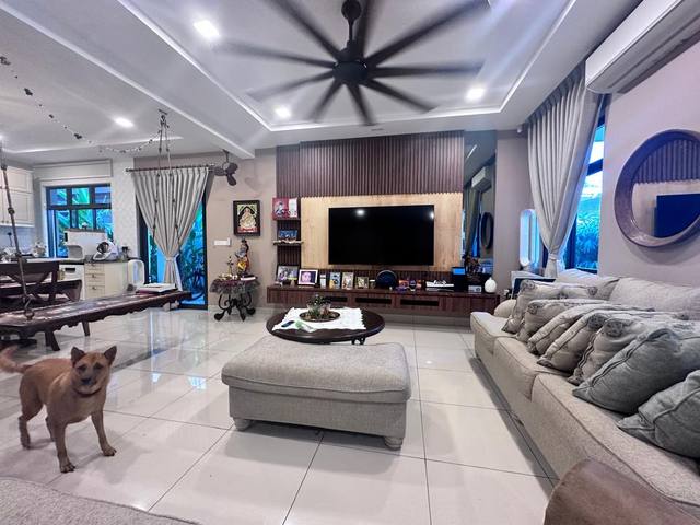 Mount Austin (Glenmarie) - Double Storey Cluster House / Renovated & Move In Condition  - Thumbnail 2