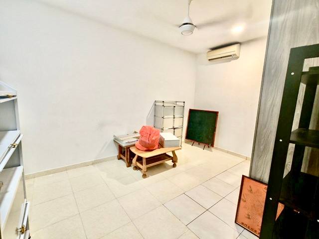 Nusa Indah - Double Storey Terrace / Basic Renovation - Thumbnail 7