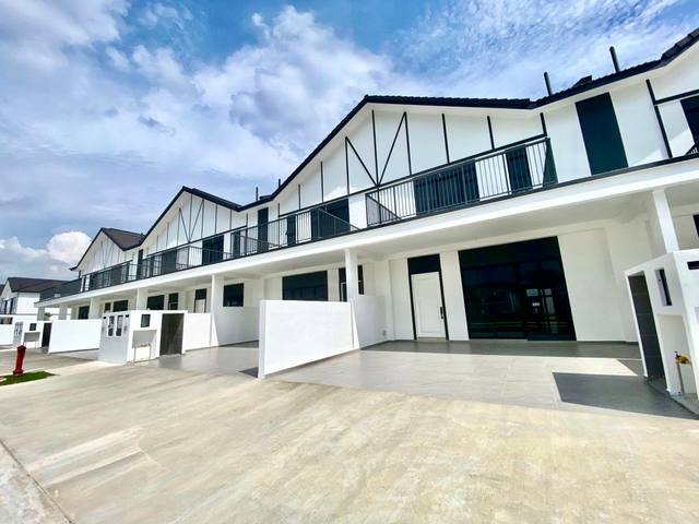 Eco Spring (Peony) - Double Storey Terrace End Lot / Brand New Subsale / Unblock View