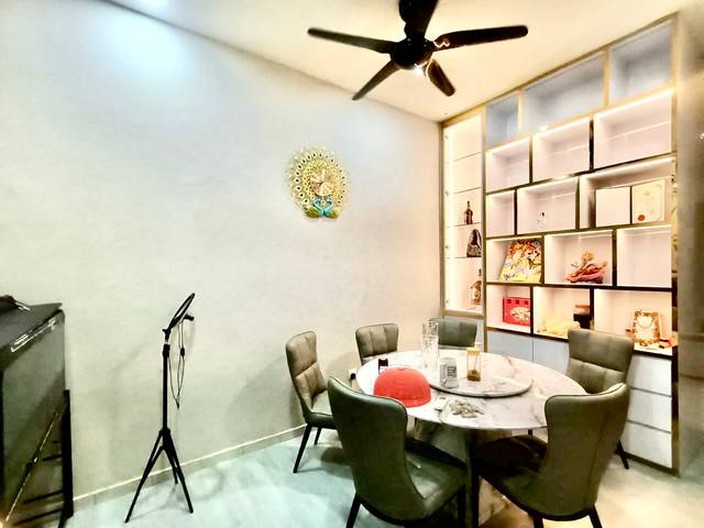 Mount Austin JP Perdana - Single Storey Terrace / Renovated in Good Condition / Unblock View - Thumbnail 8