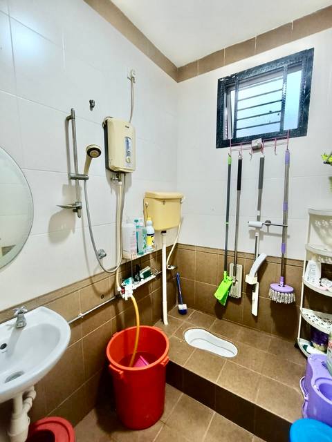 Mount Austin JP Perdana - Single Storey Terrace / Renovated in Good Condition / Unblock View - Thumbnail 14