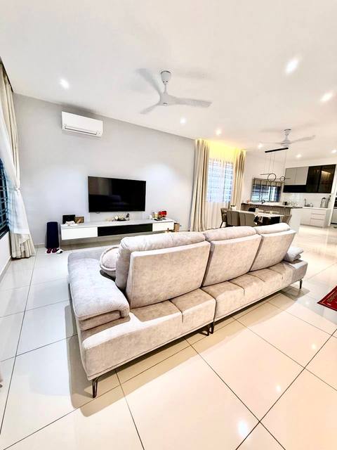 Desa Tebrau (Clarinet) - Double Storey Terrace End Lot / Fully Renovated / Partial Furnished - Thumbnail 2