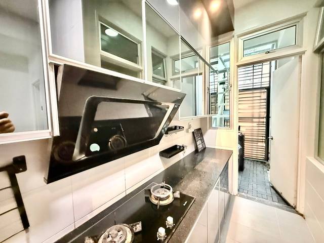 Setia Eco Cascadia (Aspen) - Three Storey Terrace / Full Renovated in Superb Condition / 24hr G&G - Thumbnail 16