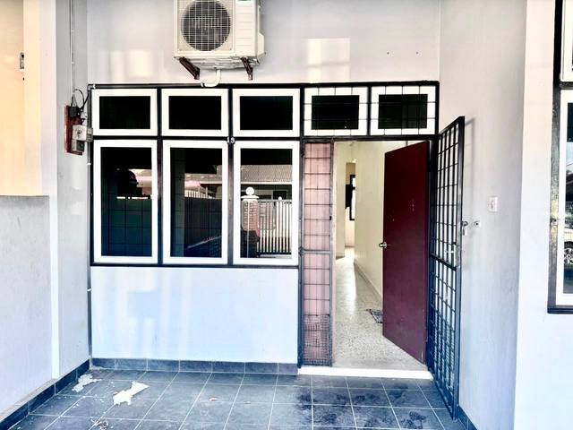 Taman Daya - Single Storey Corner Lot / Full Loan Unit / Original Condition - Thumbnail 3