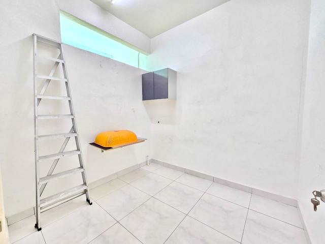 Mount Austin (Cube 166) - Double Storey Terrace / Fully Extended Unit / Gated & Guarded - Thumbnail 8
