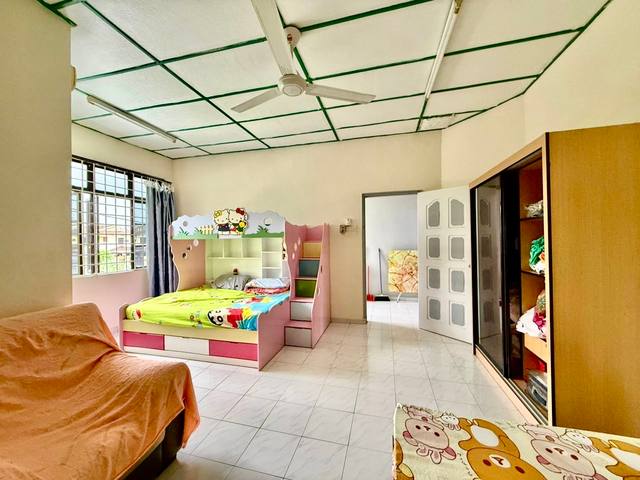 Desa Cemerlang - Double Storey Terrace / Renovated & Extended / Gated & Guarded - Thumbnail 4