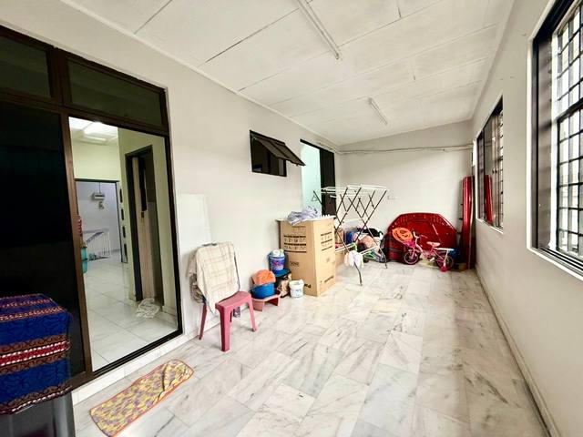 Desa Cemerlang - Double Storey Terrace / Renovated & Extended / Gated & Guarded - Thumbnail 12
