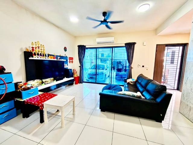 Mount Austin (Glenmarie) - Double Storey End Lot / Extra 10ft Land / Extended Unit - Thumbnail 3