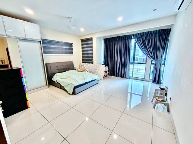 Mount Austin (Glenmarie) - Double Storey End Lot / Extra 10ft Land / Extended Unit - Thumbnail 5