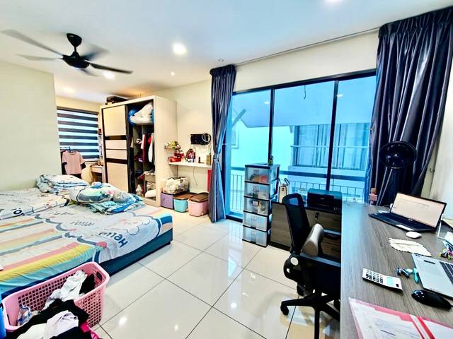 Mount Austin (Glenmarie) - Double Storey End Lot / Extra 10ft Land / Extended Unit - Thumbnail 7