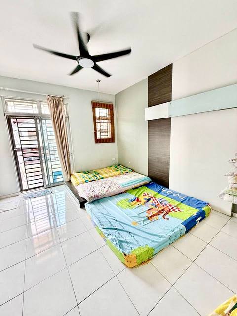 Mount Austin (Cube 166) - Double Storey Terrace / Renovated Unit / Nearby Austin Crest - Thumbnail 4