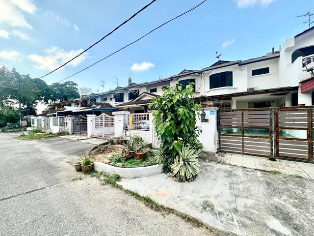 Permas Jaya - Double Storey Terrace / Basic Renovation with Kitchen Extended - Thumbnail 2