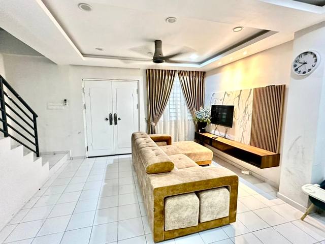 Nusa Sentral - Double Storey Terrace / Renovated Unit / Good Condition
