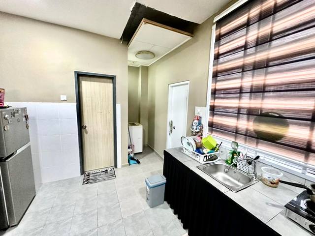 Nusa Sentral - Double Storey Terrace / Renovated Unit / Good Condition - Thumbnail 11