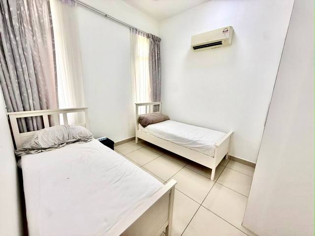 Horizon Hills (The Greens) - Double Storey Superlink / Corner Lot with Extra Land / Renovated & Furnished - Thumbnail 7