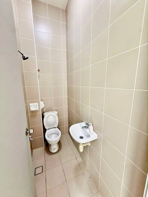 Horizon Hills (The Greens) - Double Storey Superlink / Corner Lot with Extra Land / Renovated & Furnished - Thumbnail 13