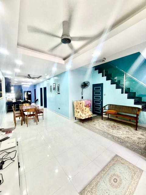 Mount Austin (Austin Residence) - Single Storey Terrace / Extended with Mezzanine Floor / Gated & Guarded - Thumbnail 2