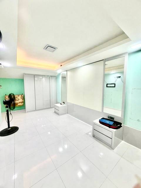 Mount Austin (Austin Residence) - Single Storey Terrace / Extended with Mezzanine Floor / Gated & Guarded - Thumbnail 4