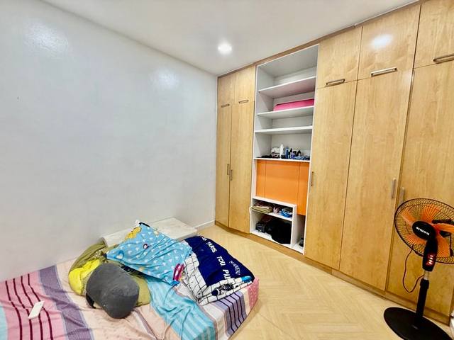 Taman Molek - 1.5 Storey Terrace / Renovated & Kitchen Extended / Well Condition - Thumbnail 2