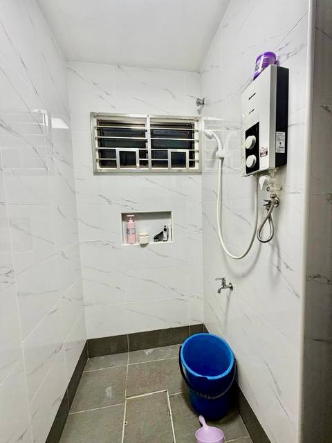 Taman Molek - 1.5 Storey Terrace / Renovated & Kitchen Extended / Well Condition - Thumbnail 14