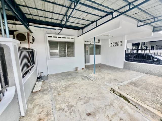 Taman Sri Tebrau - Single Storey Terrace / 15mins to CIQ / Great Investment Choice - Thumbnail 2