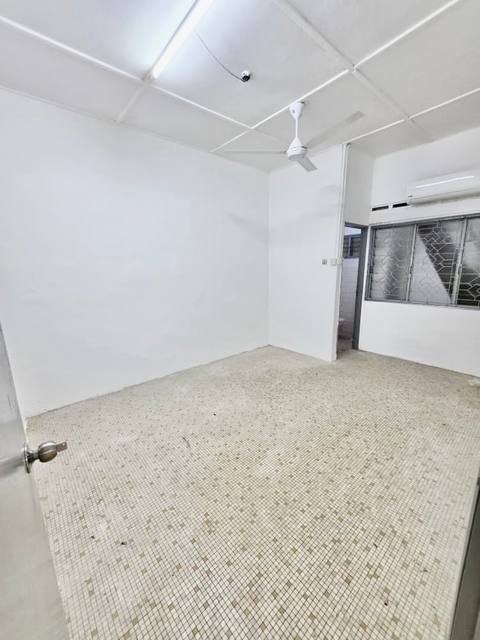 Taman Sri Tebrau - Single Storey Terrace / 15mins to CIQ / Great Investment Choice - Thumbnail 7