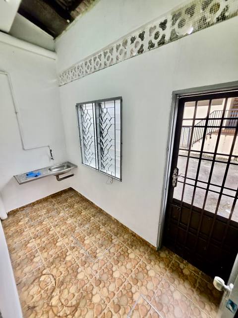 Taman Sri Tebrau - Single Storey Terrace / 15mins to CIQ / Great Investment Choice - Thumbnail 11