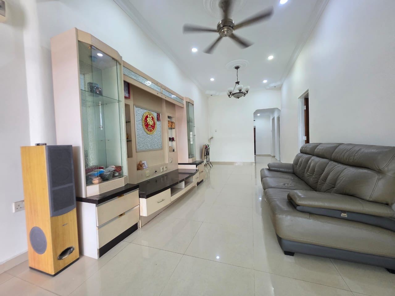Nusa Jaya Mas - Single Storey Terrace / Fully Renovated / Good Condition - Photo 1