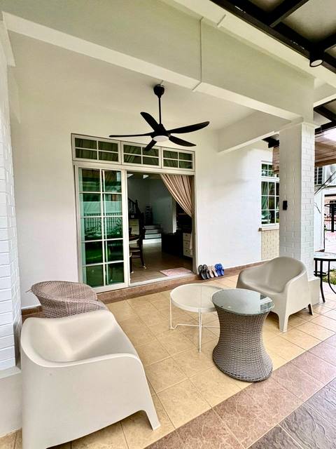Pelangi Indah - Double Storey Semi Detached / Renovated Unit / Well Condition - Thumbnail 3